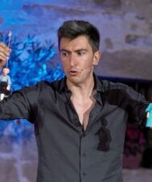 Sfavola - La non favola di tre non supereroi